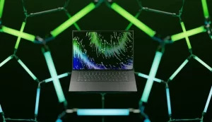 Inovação em Jogos: Razer Revela Notebook de 16″ com Tela OLED e 240 Hz na CES 2024